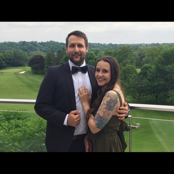 Meet your Posher, Abigail - Picture 3 of 4